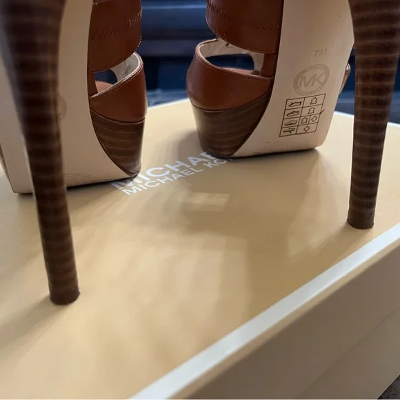 Michael Kors Berkley Platform -“Luggage” color leather, size 7M - Picture 6 of 7